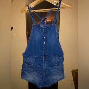 Short denim overalls